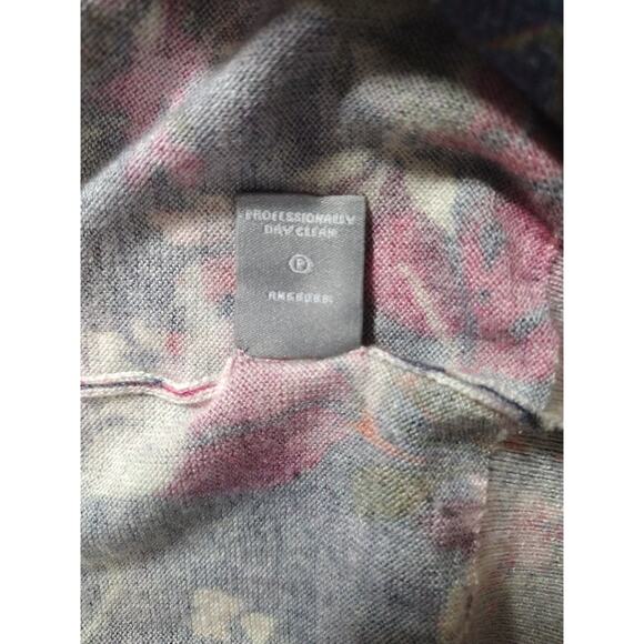 Neiman Marcus Cashmere Silk Sweater Women Sz Small Floral Button Up Long Sleeve - Picture 9 of 9